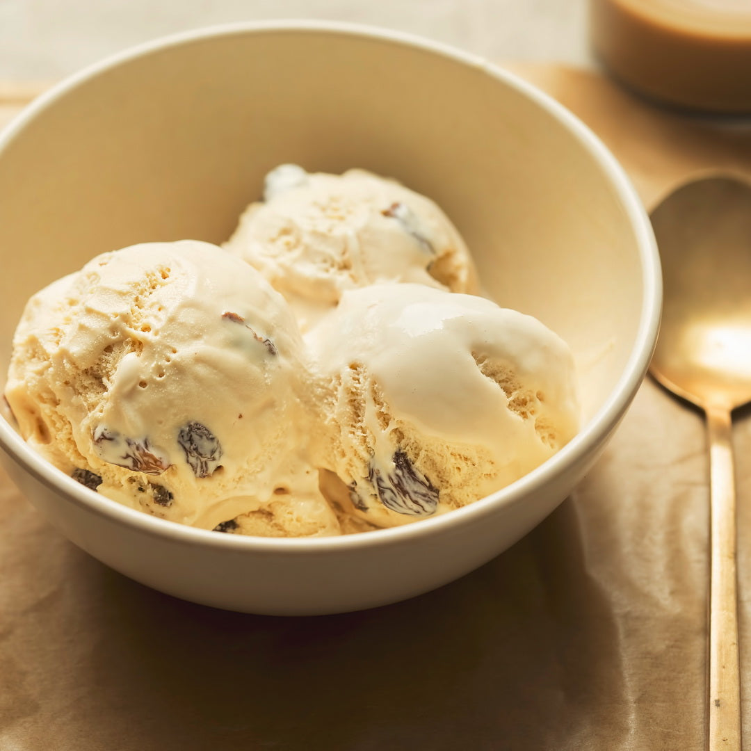 Crème glacée au rhum et raisins